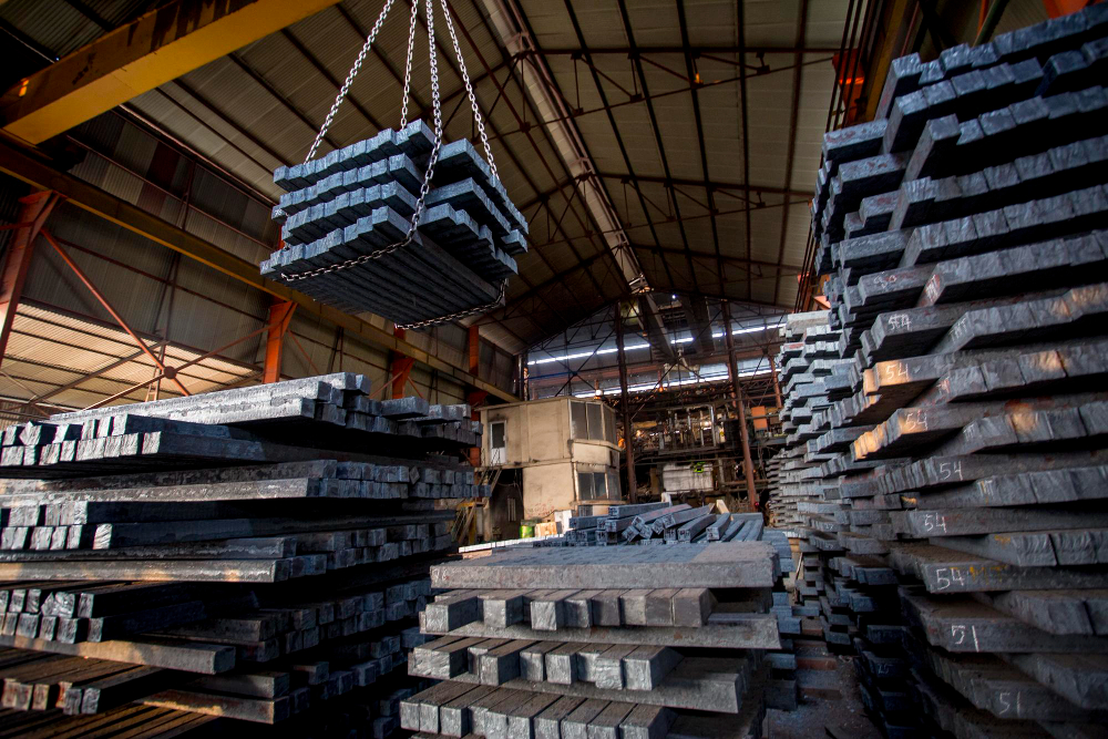 HW Albafer Ferro e Aço - Fabricante de perfil U dobrado enrijecido